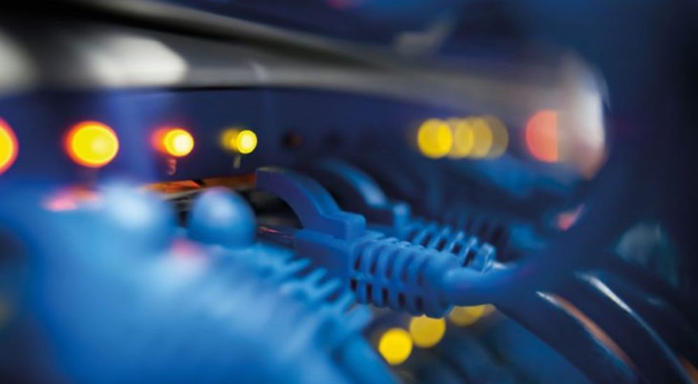 AKEP: 77 per qind e familjeve shqiptare kane akses ne internet